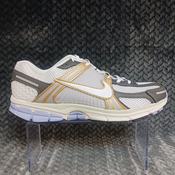 Nike Vomero 5 Men's Platinum Tint Metallic Pewter Gold HJ7247-099 Size 10 - Picture 9 of 15